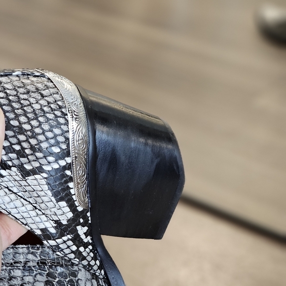 Jeffrey Campbell Cromwell Black White Snakeskin Western Leather Ankle Bootie - Picture 9 of 12